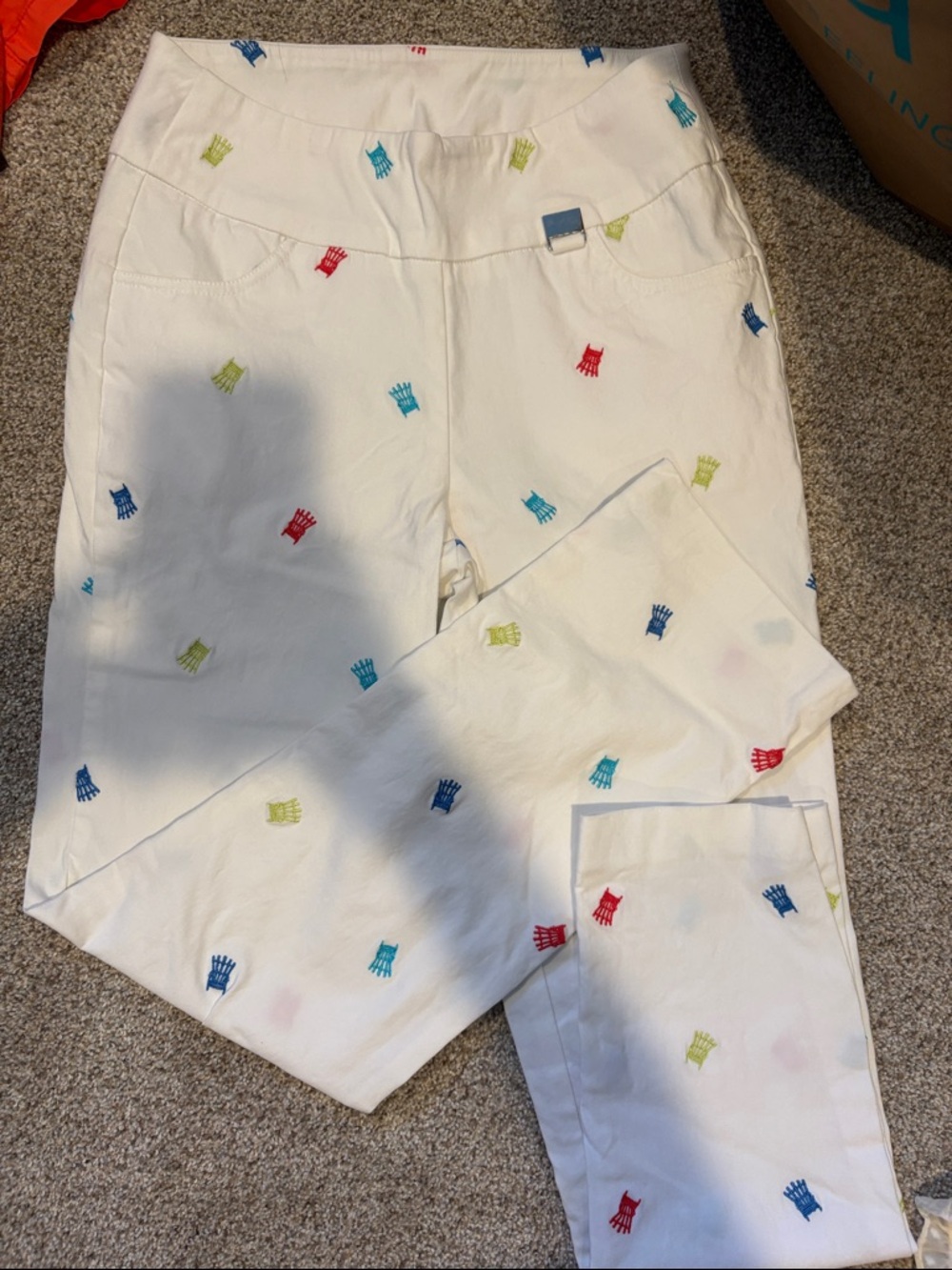 Women’s white stretchy pants